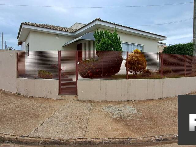 Casa para Venda em Piraju - 1